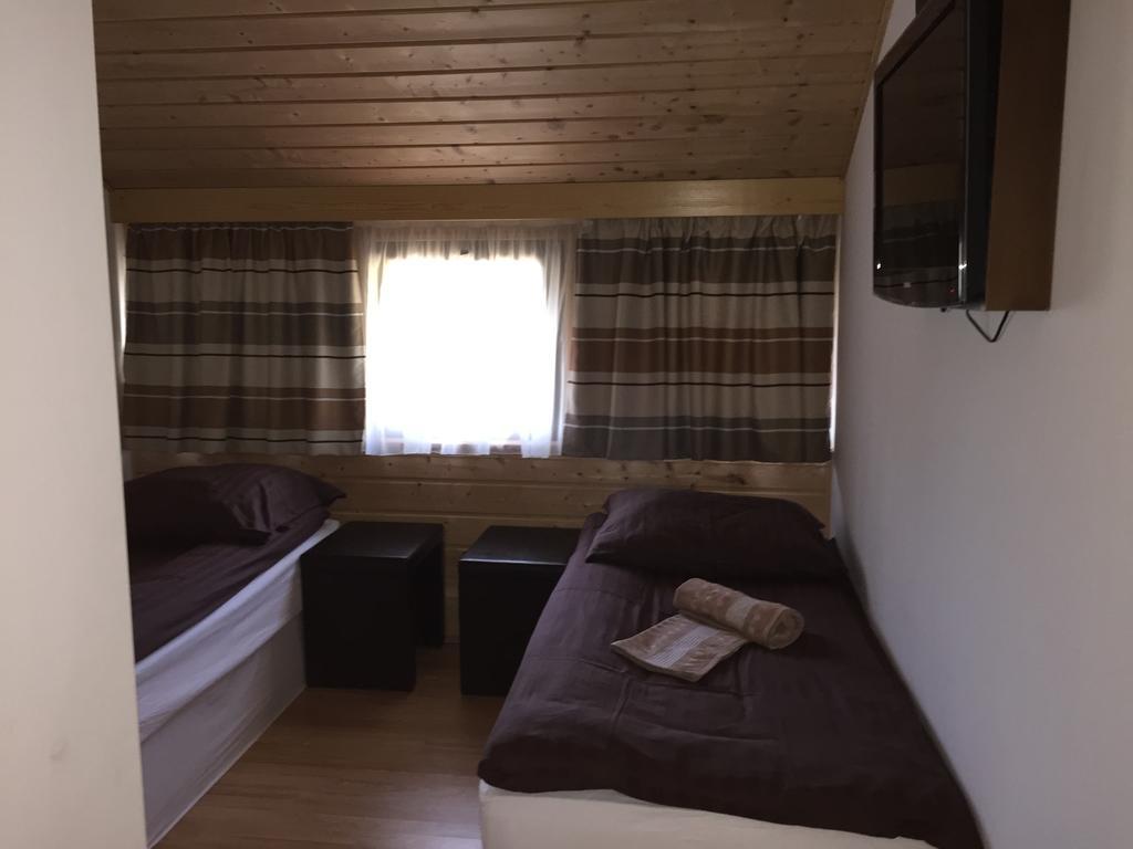 Magyar Golf Club Otel Kisoroszi Dış mekan fotoğraf